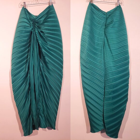 LUXXEL Deep Teal Emerald Green Ruffled Costume Piece w Halter Crop Top + Skirt - Picture 5 of 16